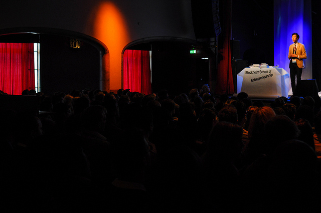 Hoa Ly på Startup Day 2012